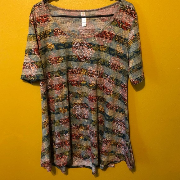 LuLaRoe Rose Stripe Perfect T Shirt, M - Picture 1 of 4